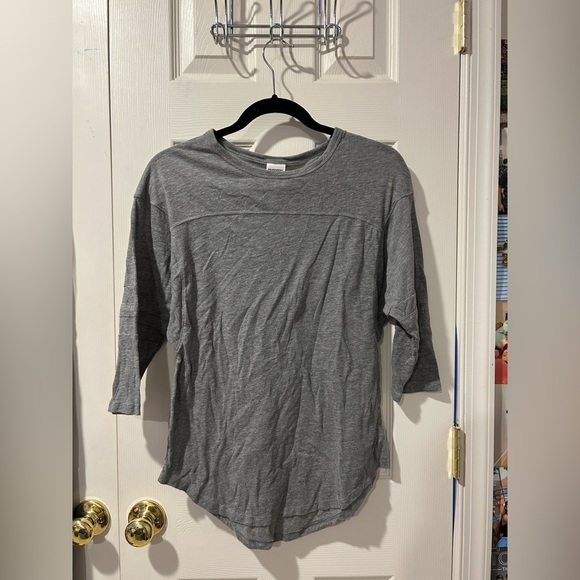 gray quarter long-sleeve - Picture 1 of 2